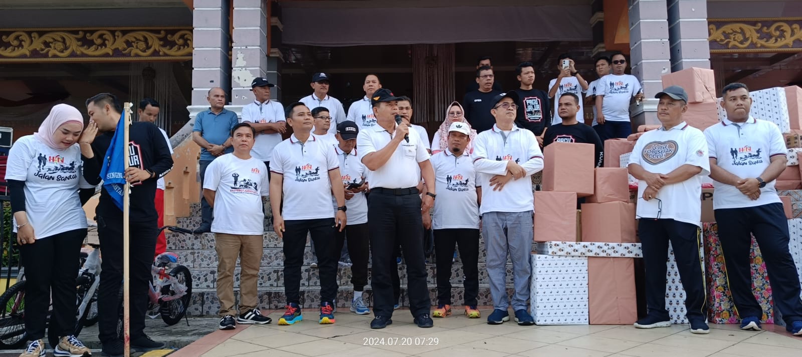 Rangkaian Puncak HPN 2024, Ratusan Peserta Jalan Sehat Padati Lapangan Limuno Kuantan Singingi 